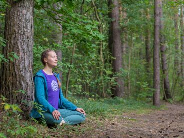 Meditation - six ways to avoid distraction during meditation.